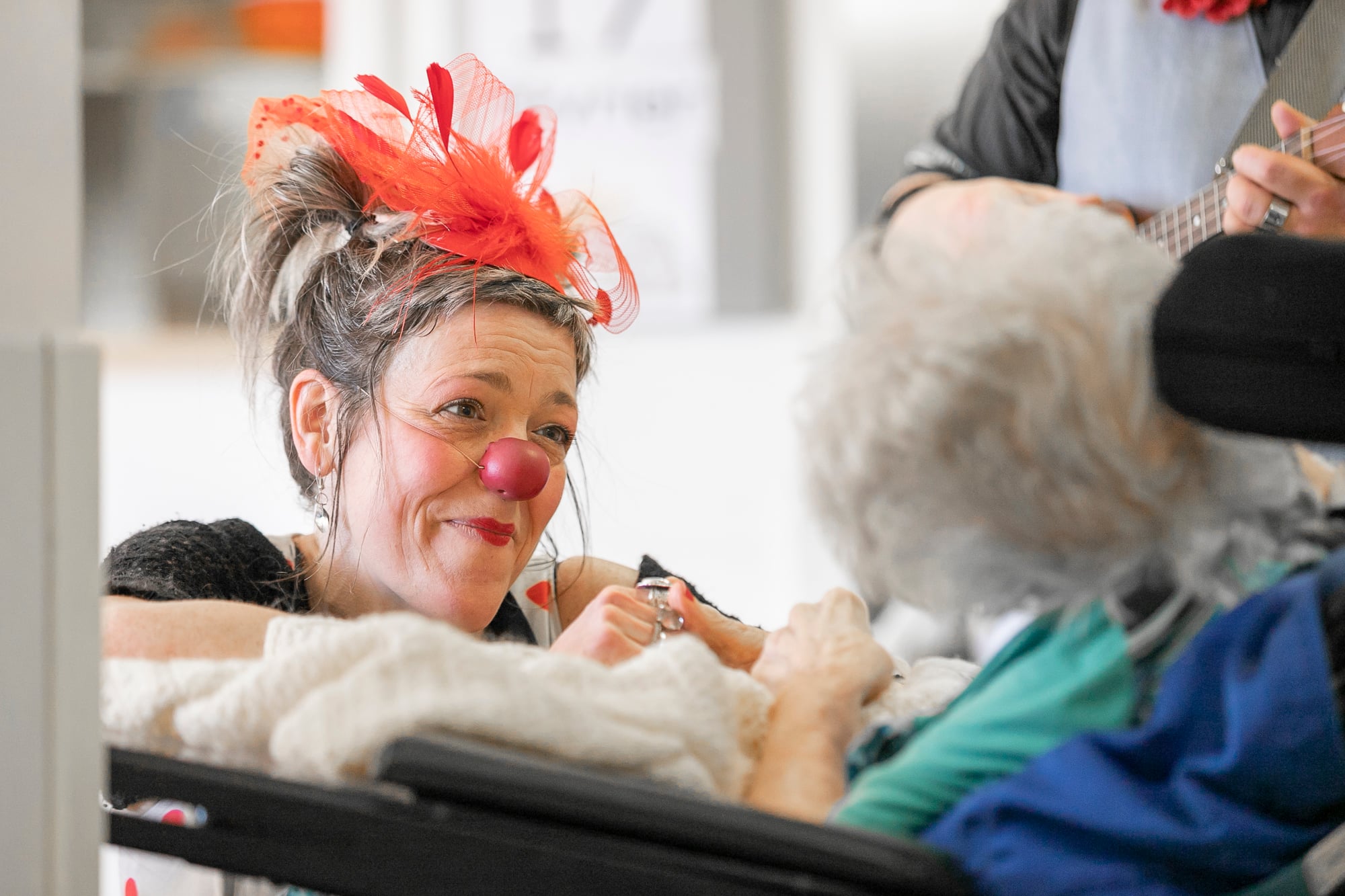 clow thérapeutique ainés dame agée histoire d'amour aimer amitié proches regard tendre